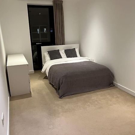 Modern 2 Bed - Olympic Park Stratford Lägenhet London Exteriör bild