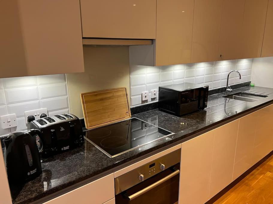 Modern 2 Bed - Olympic Park Stratford Lägenhet London Exteriör bild